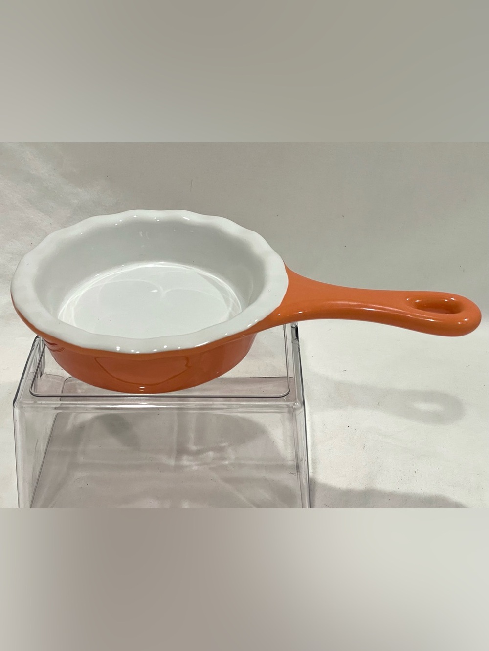 EUC Modern Gourmet Foods Mini Ceramic 5” Handled Orange Pie Baking Dish